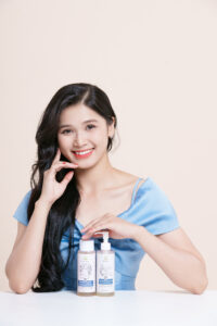 Nước Tẩy Trang Thảo Mộc Vương Phi giúp thực hiện Double Cleansing hiệu quả và dịu nhẹ